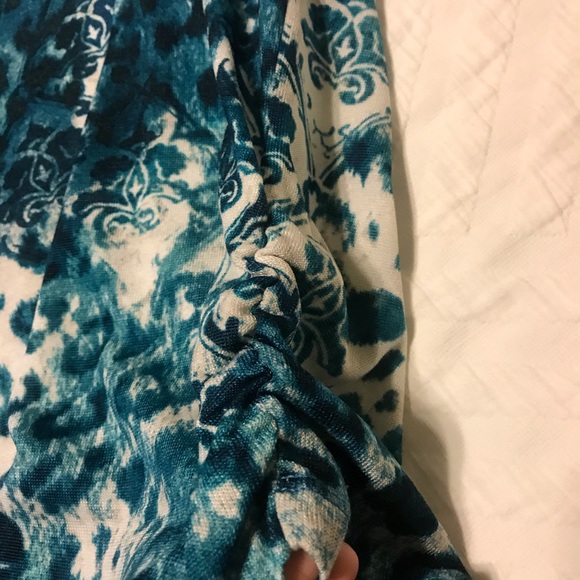 Chico’s size 1 shirt - Picture 3 of 4